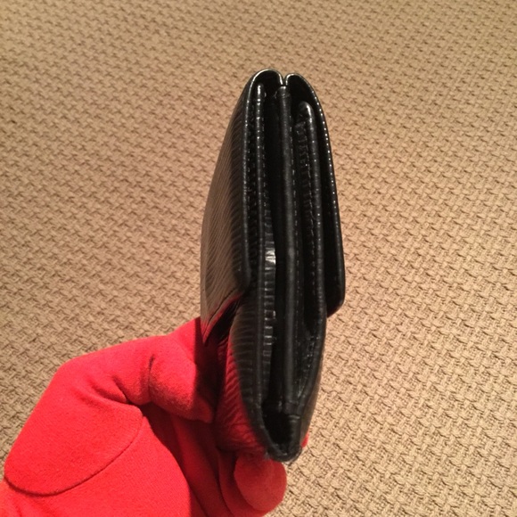 AUTHENTIC LOUIS VUITTON MANS WALLET IN GOOD PRE-LOVED CONDITION. SEE PICTURES. - Picture 11 of 15